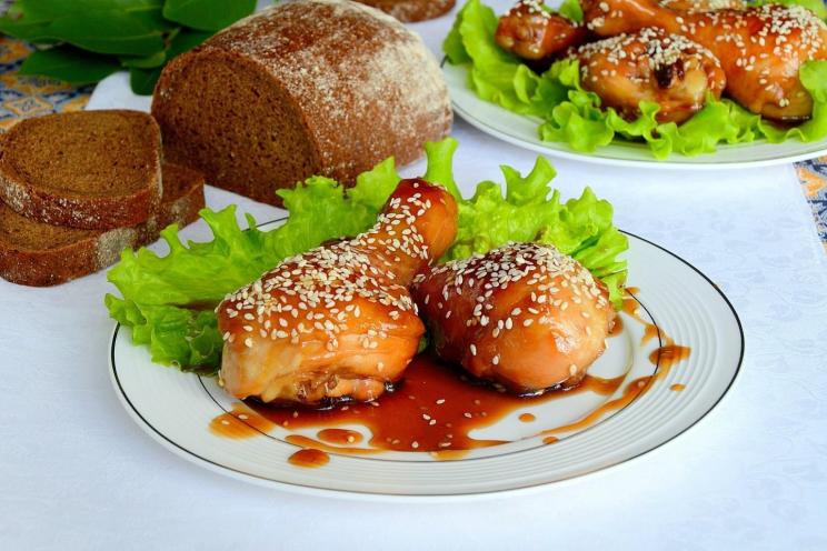 Soy-Glazed Chicken Drumsticks in a Pan Soy-Glazed Chicken Drumsticks in a Pan