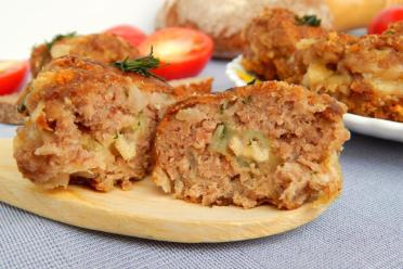 Cheese-Stuffed Meat Patties
