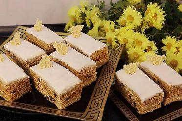 Tender Honey Lemon Cake with Sour Cream