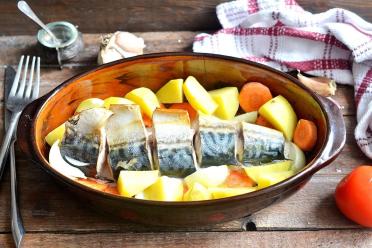 Oven-Baked Mackerel with Vegetables