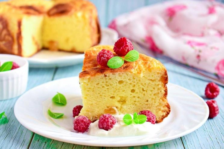 Baked Cottage Cheese and Raisin Casserole