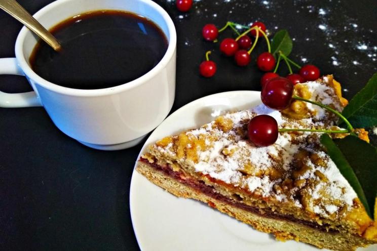 Slow Cooker Jam-Filled Shortbread Pie