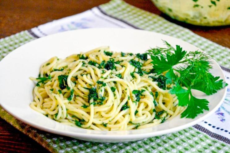 Slow Cooker Spaghetti with Herb & Garlic Sauce