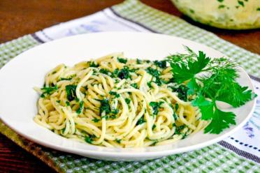 Slow Cooker Spaghetti with Herb & Garlic Sauce