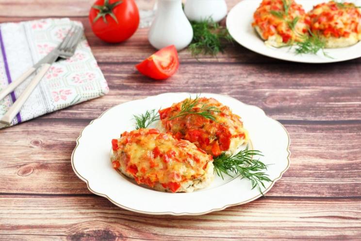 Oven-Baked Chicken Fillet with Juicy Vegetables