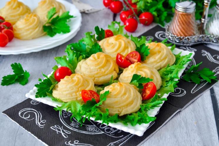 Cheesy Baked Mashed Potatoes
