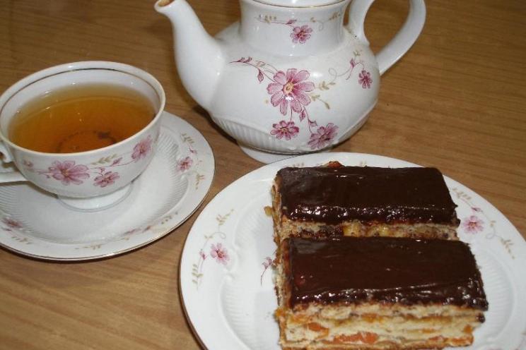 Hungarian Gerbeaud Pie with Nut-Apricot Filling & Chocolate Glaze