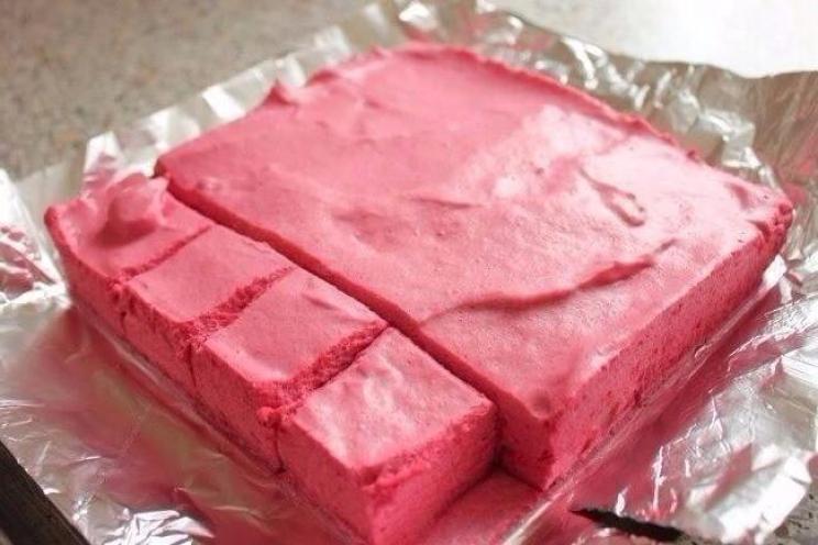 Homemade Raspberry Marshmallows