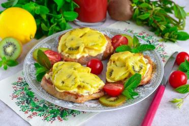 Kiwi-Infused Meat with Melted Cheese