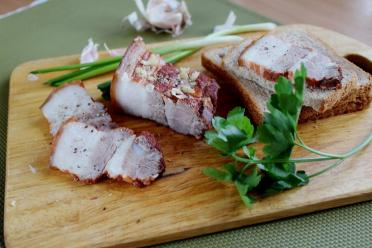 Quick and Tasty Onion-Skin Lard