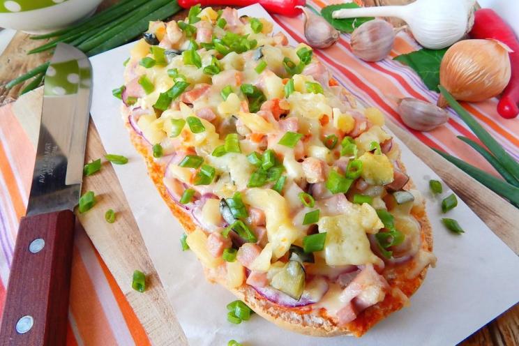 Quick & Easy Bread Pizza Bake Quick & Easy Bread Pizza Bake