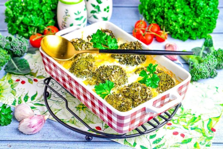 Oven-Baked Chicken and Broccoli: Quick and Healthy Family Dinner