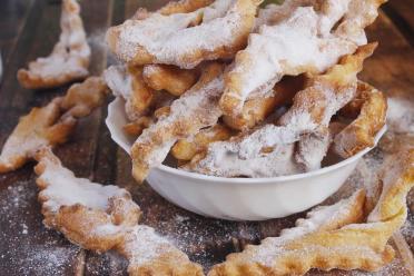 Crispy Tatar Delight: Kosh Tele for Tea