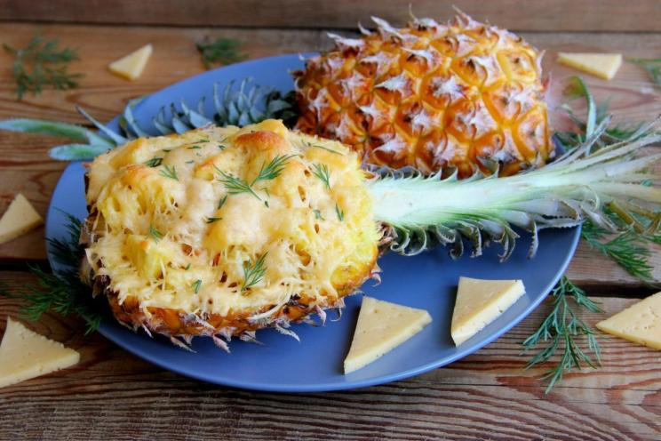 Holiday Baked Pineapple with Cheese