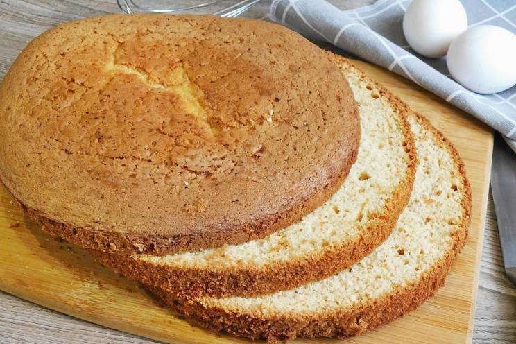 Fluffy and Easy Oven-Baked Sponge Cake