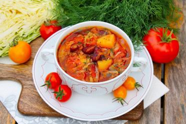 Hearty Vegan Borscht with Beans