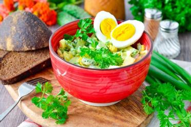 Quick & Refreshing Cucumber Egg Salad