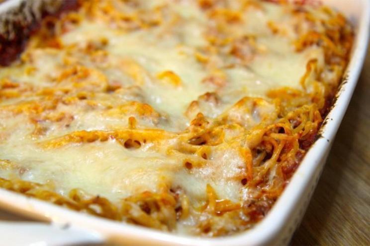Quick and Delicious Noodle Casserole with Minced Meat