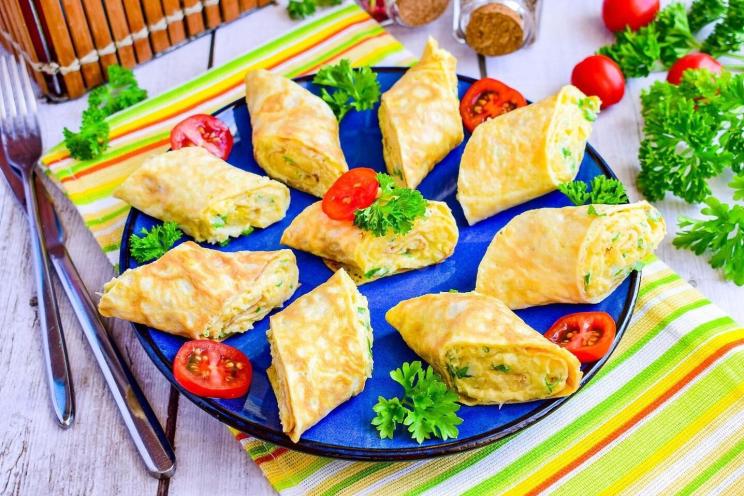 Cheese & Garlic Egg Roll: Quick and Customizable Appetizer