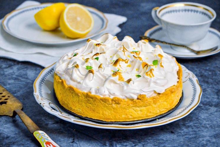 Lemon Meringue Tart: Easy and Festive French Delight