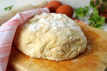 Easy Chicken Pie Dough with Margarine and Kefir