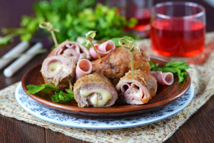Classic Veal Cordon Bleu with Ham and Cheese Classic Veal Cordon Bleu with Ham and Cheese