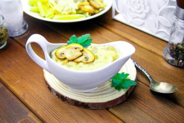 Creamy Mushroom Sauce with Sour Cream