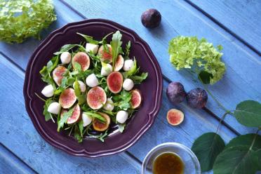 Figs, Cheese, and Arugula Salad