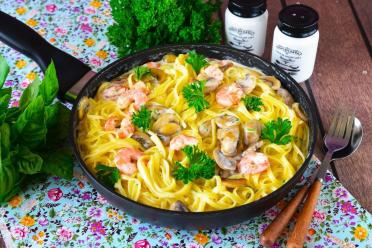 Creamy Shrimp & Mushroom Pasta