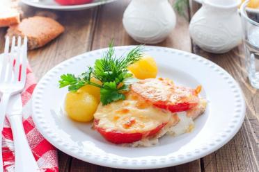 Oven-Baked Pink Salmon with Tomatoes and Cheese