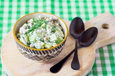 Refreshing Cucumber and Pea Salad with Sour Cream