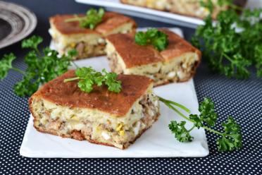 Easy Kefir Pie with Canned Fish
