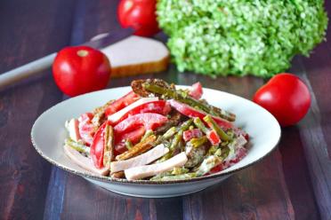 Ham and Bean Salad with Tomatoes and Croutons