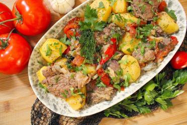 Hearty Khashlama with Potatoes