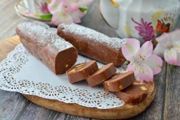 Chocolate No-Bake Cookie Sausage