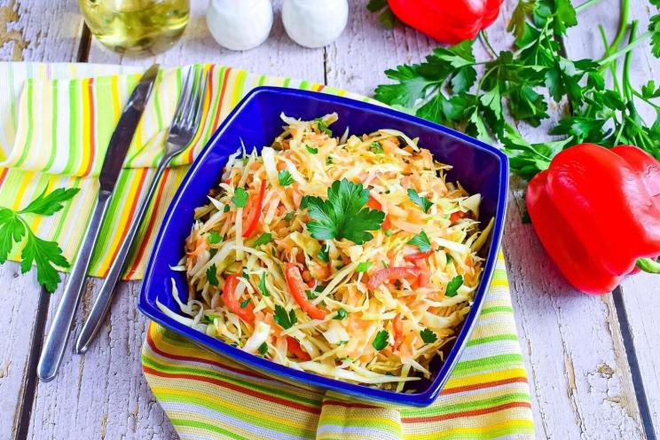 Quick & Healthy Cabbage and Carrot Salad