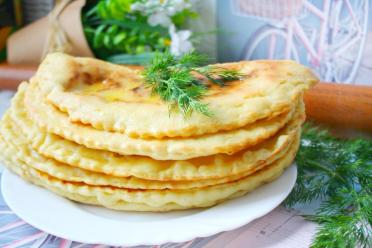 Chechen Herb and Cottage Cheese Flatbread