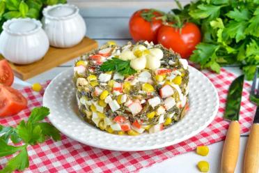 Seaweed Egg and Corn Salad