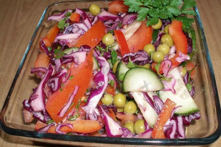 Vibrant Veggie & Green Pea Red Cabbage Salad