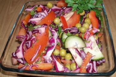 Vibrant Veggie & Green Pea Red Cabbage Salad