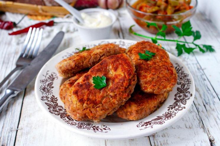 Pan-Fried Juicy Beef Cutlets Pan-Fried Juicy Beef Cutlets