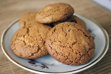 Eggless Soviet Oatmeal Margarine Cookies