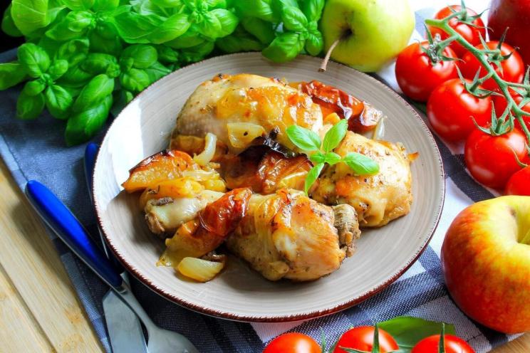 Baked Chicken Legs with Apples