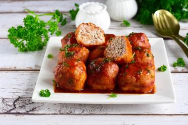 Pan-Fried Meatballs with Tangy Gravy