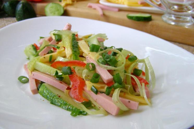 Quick and Versatile Sausage and Cheese Salad Quick and Versatile Sausage and Cheese Salad