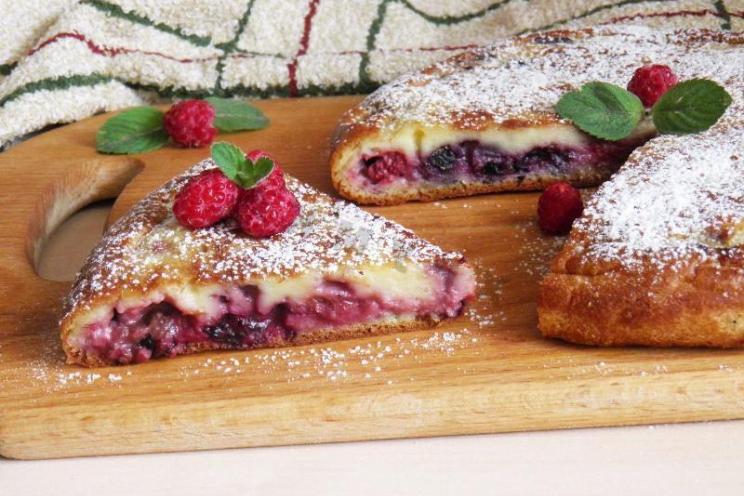 Slow Cooker Moist Berry Pie
