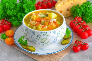 Cheesy Chicken and Pickle Rice Soup