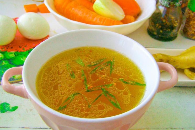 Easy Slow Cooker Chicken Broth Easy Slow Cooker Chicken Broth