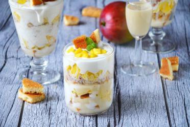 Easy Fruit Trifle with Yogurt and Mango