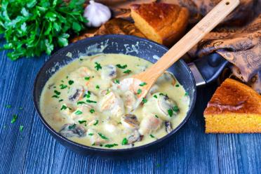 Cheesy Mushroom Chicken Skillet
